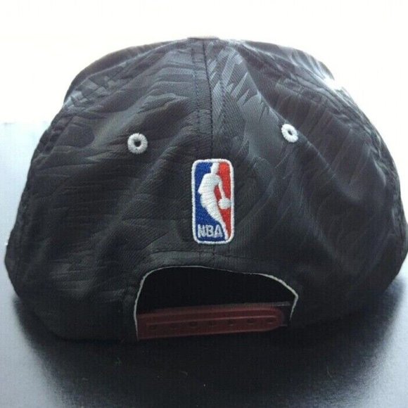Vintage NBA Snap Back Miami Heat Adidas Hat / Cap - Mint Condition - Picture 3 of 7